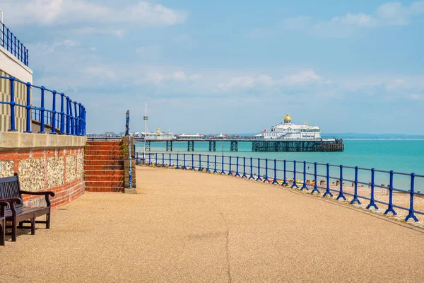 Utsikt Längs Strandpromenaden Eastbourne Sussex England — Stockfoto