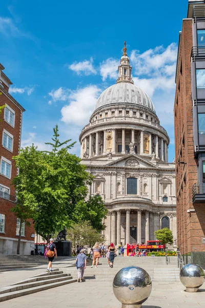 London England July 2022 View Paul Cathedral Peter Hill Pedestrian — Stock Photo, Image