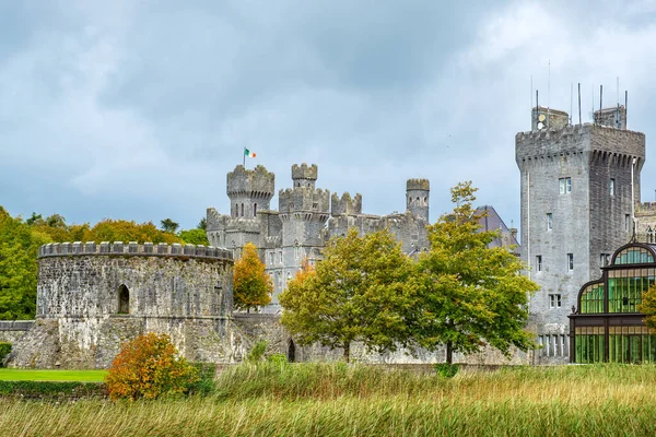 Vista Panorâmica Para Torres Castelo Medieval Ashford Cong County Mayo — Fotografia de Stock