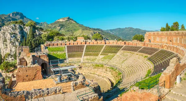 Panoramisch Uitzicht Het Oude Griekse Theater Teatro Greco Taormina Sicilië — Stockfoto