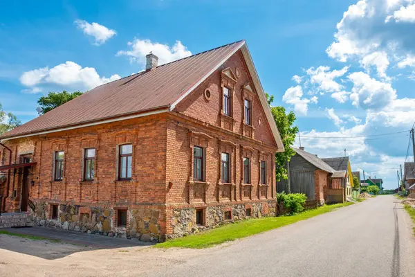 Κεντρικός Δρόμος Στο Παλιό Χωριό Των Πιστών Της Βάρνια Εσθονία Εικόνα Αρχείου