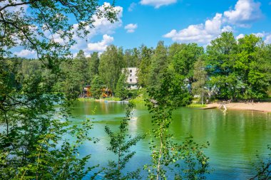 Küçük kumlu Purgatsi Gölü. Nelijarve, Aegviidu, Estonya