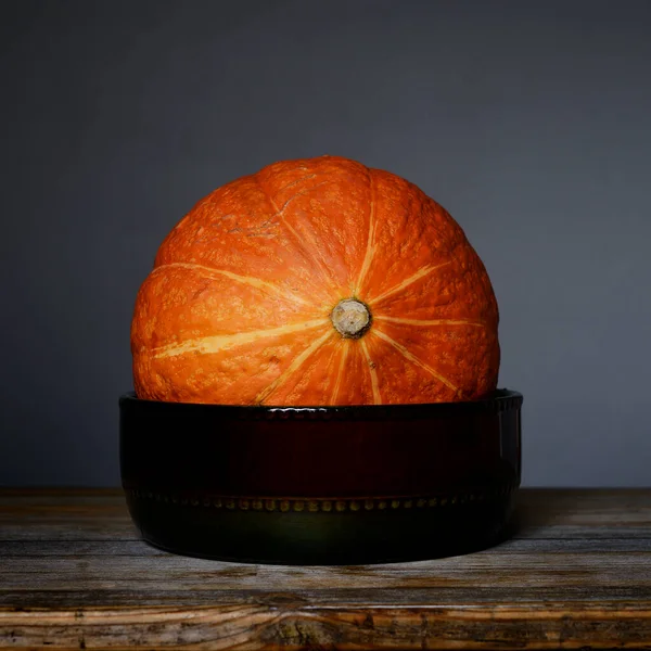 Bright Orange Hokkaido Pumpkin Ceramic Bowl — Stock Photo, Image