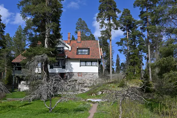 Stock image JARVENPAA, FINLAND, MAY 09, 2024: Ainola, the home great Finnish composer Jean Sibelius and his family in summer 