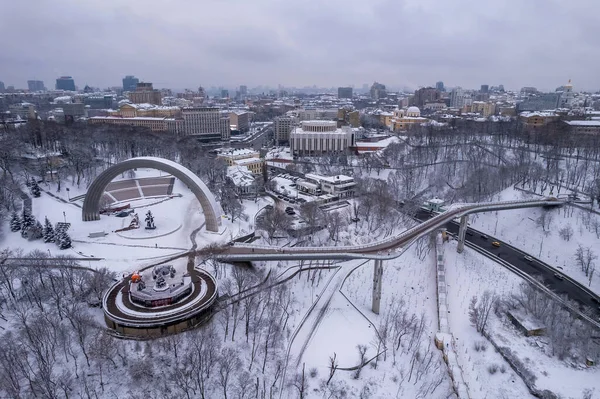 Widok Dniepr Szklanego Mostu Słoneczny Zimowy Dzień Kijów Ukraina — Zdjęcie stockowe