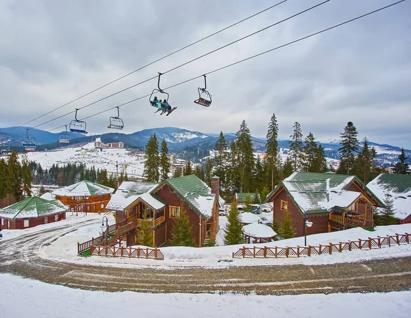 Ośrodek Zimowy Stoku Nartach Snowboardzie Domów Wyciągów — Zdjęcie stockowe