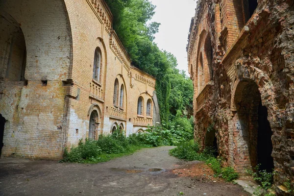乌克兰Rivne地区Dubno或Tarakaniv要塞老防御工事的废墟 — 图库照片