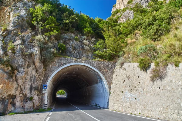Tunnel Caratteristico Della Costiera Amalfitana Italia Europa — Foto Stock