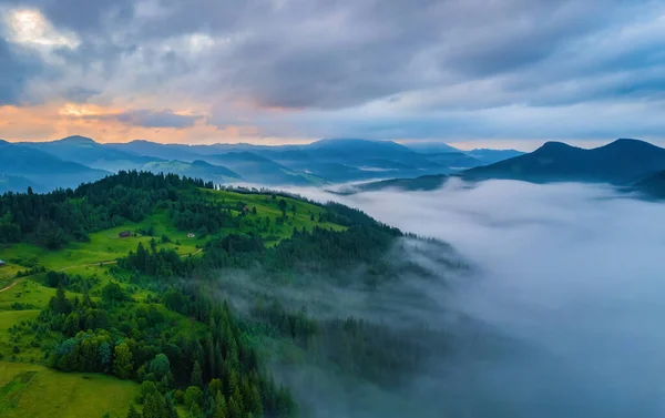 Majestic Mountains Landscape Morning Sky Clouds Overcast Sky Storm Carpathian — Stock Photo, Image