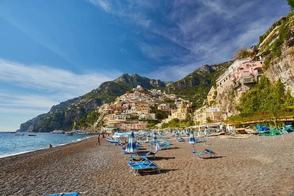 Panorama Positano Italia Pantai Dengan Payung Pantai Amalfi Konsep Liburan Stok Gambar