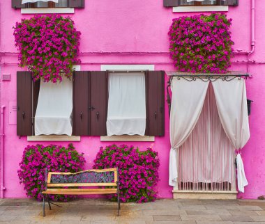 Pembe bir levha üzerinde Burano Adası, Venedik, İtalya