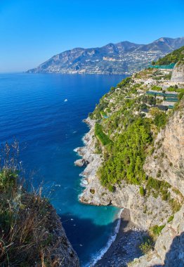 Amalfi Sahili, İtalya. Conca dei Marini 'den Amalfi Sahili' nin ana yolu boyunca nefes kesici panoramik manzara..