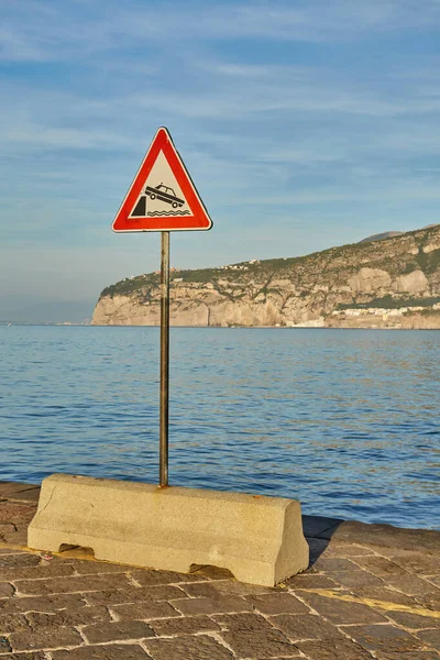 International Road Sign Unprotected Quayside Riverbank Showing Car Falling Water — Stock Photo, Image