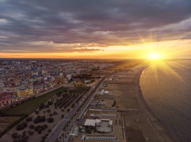 Hava aracı görüntüsü, Castello Svevo, Trani bölgesi, Barletta Apulia İtalya