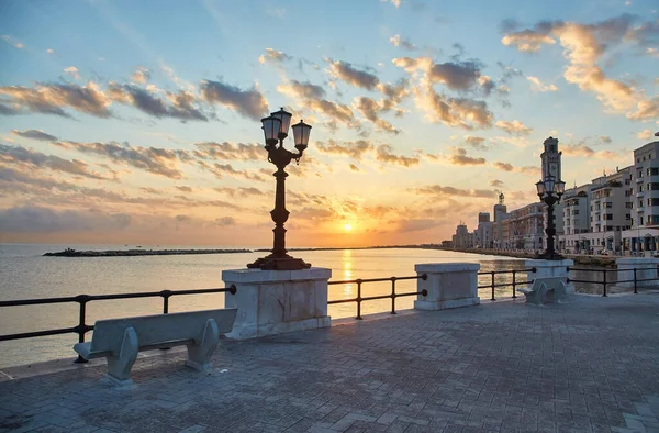Blick Auf Bari Süditalien Die Region Apulien Apulien Der Abenddämmerung — Stockfoto