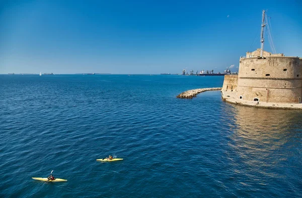 View Bastion Wall Aragon Catle Coast Ionian Sea Taranto Italy — Stock Photo, Image