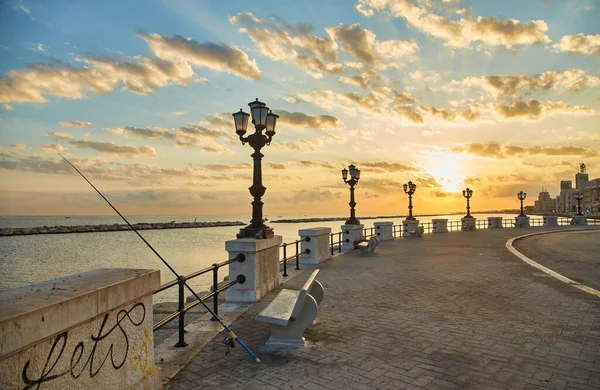 Beira Mar Bari Pôr Sol Incrível Colorido Vista Costeira Cidade — Fotografia de Stock