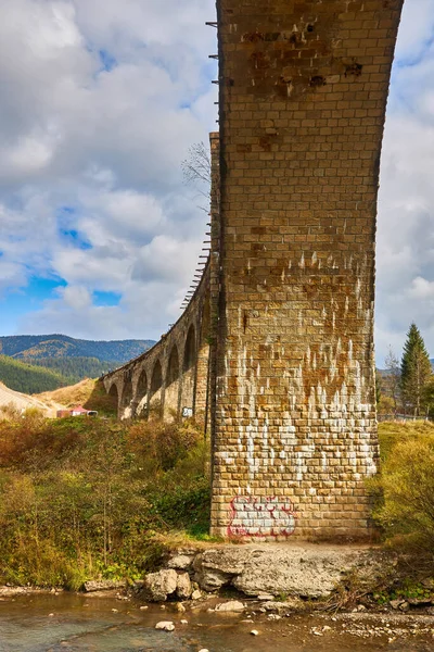 Old Austrian Operating Railway Viaduct Resort Village Vorokhta Ukraine Carpathians — Stock Photo, Image