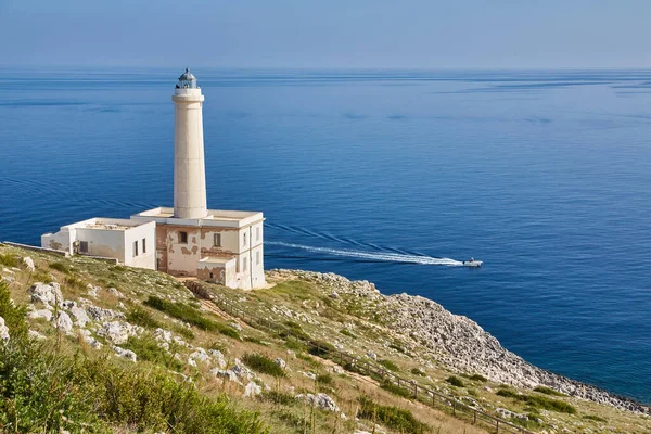 Vuurtoren Van Kaap Otranto Apulië Harde Granieten Rotsen Het Meest — Stockfoto