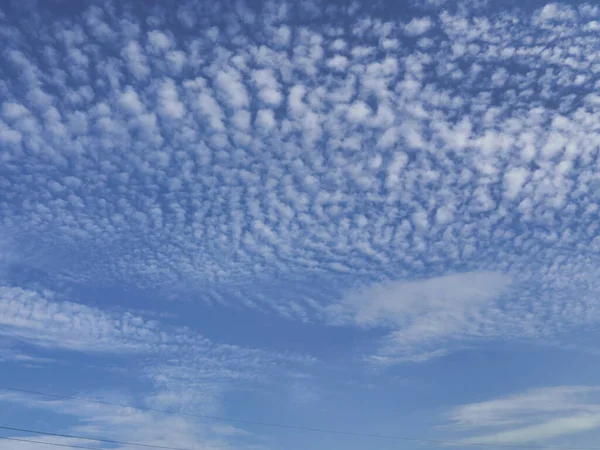 Blue Sky Background Clouds Curly Clouds All Sky — Fotografia de Stock