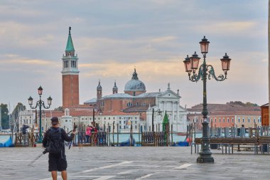 Venedik, İtalya - 15 Ekim 2018: Venedik İtalya 'nın güzel mimarisi