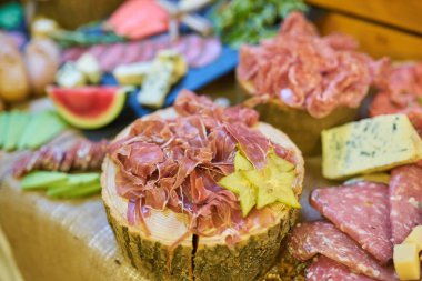 Misafirler için Süslü Ordövr Servisi