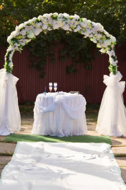 güzel düğün arch çiçek töreni için. Retro renk