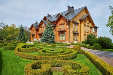 Kiev yakınındaki Mezhyhiria parkta parçası Panoraması.