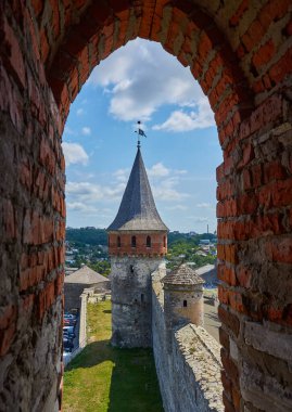 Kamyanets Podilskyi, Ukraine: Kamianets-Podilskyi Castle, the main tourist attraction of the city. Detail of one of the defensive towers of the castle.