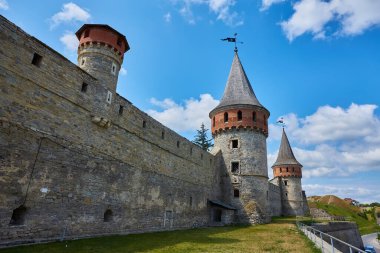 Kamyanets Podilskyi, Ukraine: Kamianets-Podilskyi Castle, the main tourist attraction of the city. Detail of one of the defensive towers of the castle.