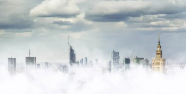 Утренний Варшавский Город Тумане Облаках Лицензионные Стоковые Фото