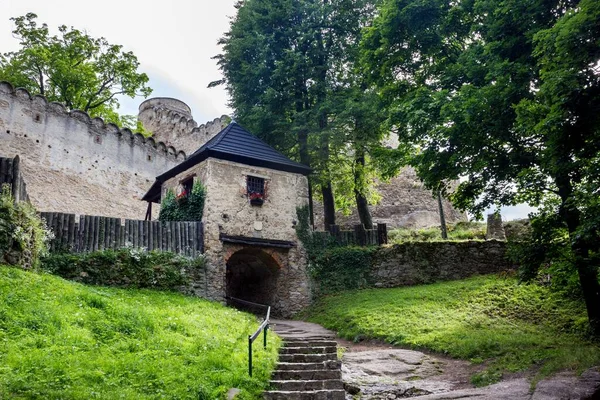 Vstupní Věž Středověkého Hradu Chojnik Jelenia Gora Polsko — Stock fotografie