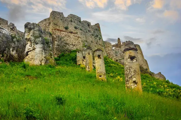 Холм Руинами Замка Спис Словакии — стоковое фото