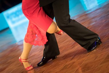 couple dancing original tango