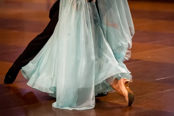 Para Taniec Standardowy Taniec Parkiecie — Zdjęcie stockowe