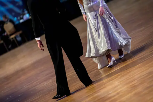 Pareja Bailando Baile Estándar Pista Baile Imagen de archivo