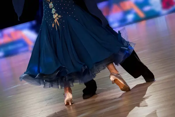 2022年3月26日 Szczecin Poland Ballroom Tornament Couple Dancing Standard Dance Dancefloor — 图库照片