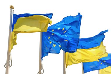 Ukrayna ve Avrupa Birliği bayrağı kutuplarda, Ukrayna bayrağı beyaz arkaplanda izole edilmiş