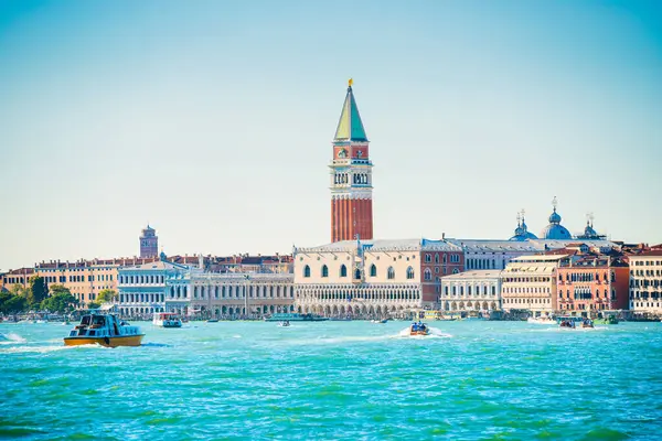 Stadtbild Von Venedig Mit Dem Markusplatz Blick Vom Meer Stockfoto