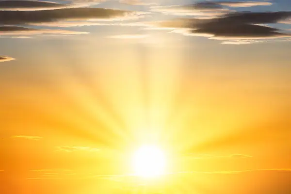 Céu Pôr Sol Com Luz Solar Nuvens Pôr Sol Fundo Fotografias De Stock Royalty-Free