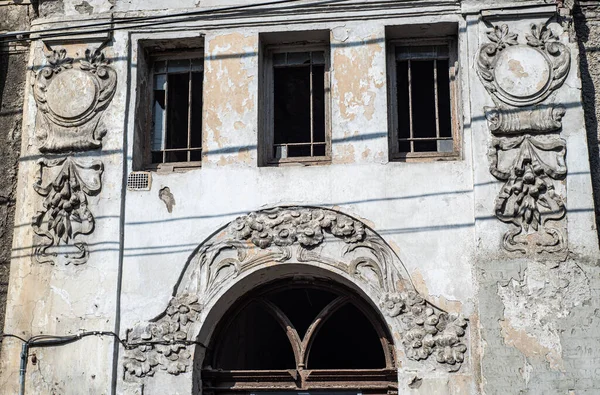 Edificio Esterno Old Tbilisi Con Dettagli Base Vegetale — Foto Stock