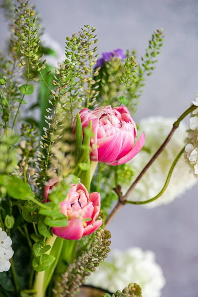 Buquê Flores Primavera Como Presente Para Férias — Fotografia de Stock