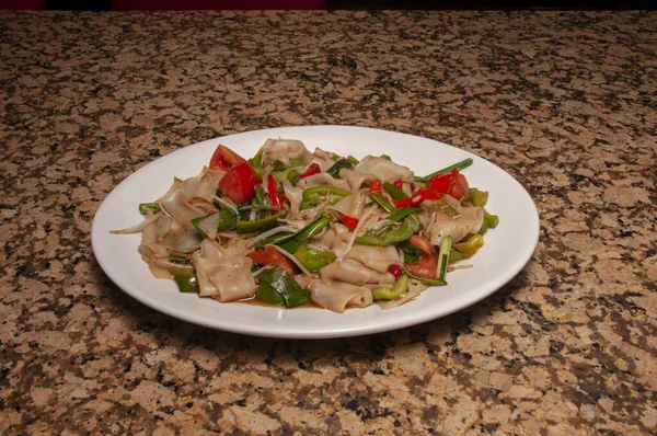 Delicioso Prato Cozinha Tailandesa Conhecido Como Macarrão Bêbado — Fotografia de Stock