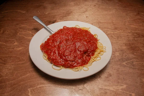Tigela Cheia Espaguete Delicioso Molho — Fotografia de Stock