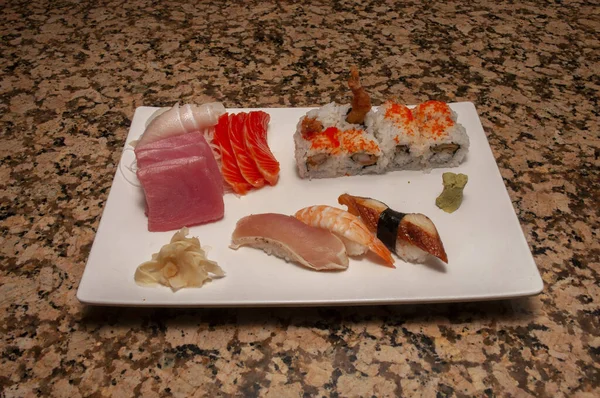 Cusine Japonaise Traditionnelle Authentique Connue Sous Nom Sushi Roll — Photo