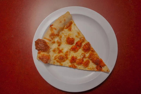 Köstliche Tomatensauce Käse Bedeckt Heißen Und Leckeren Büffel Hähnchen Pizza — Stockfoto