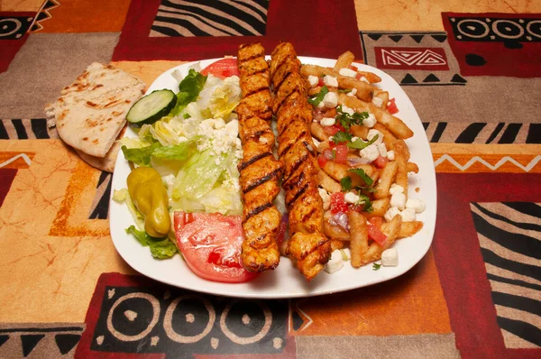 Deliciosa Cozinha Mediterrânea Grega Conhecida Como Prato Frango Kebab — Fotografia de Stock