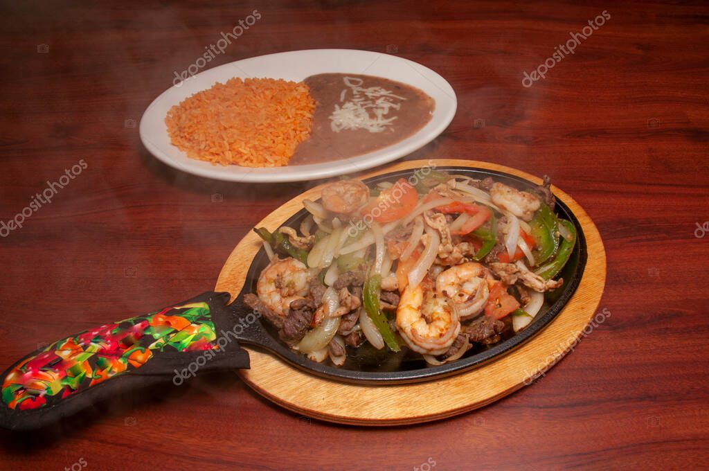 Auténtica y tradicional cocina mexicana conocida como bistec de