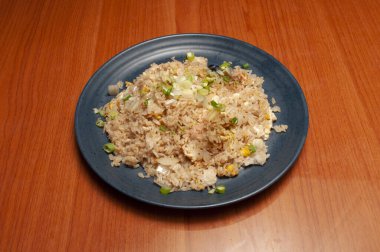 Kızarmış pirinç olarak bilinen otantik Asya yemekleri