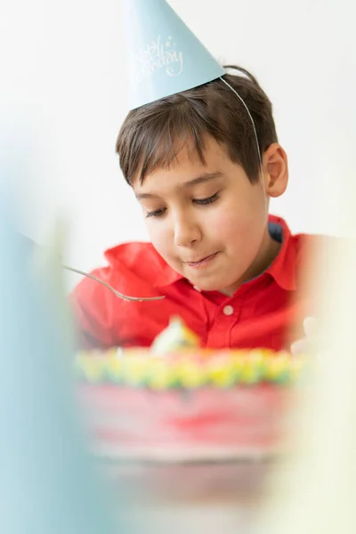 Verjaardagstaart Kinderen Vreugde Zijn Huis — Stockfoto